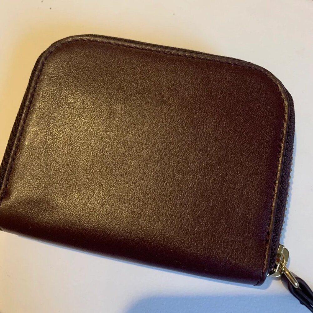 Versace Burgundy Medusa Zip Wallet - Picture 5 of 7